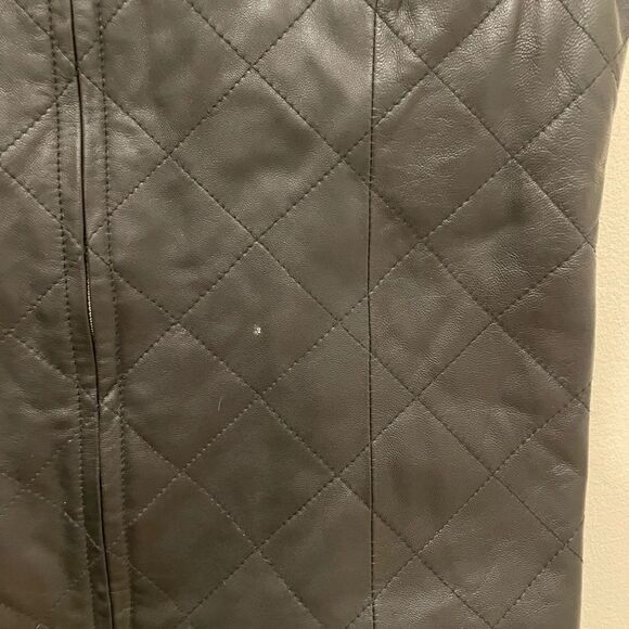 New Pamela McCoy collection quilted black leather sleeveless vest size medium - Picture 5 of 9
